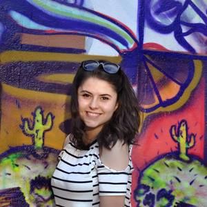 Meet your Posher, Dania